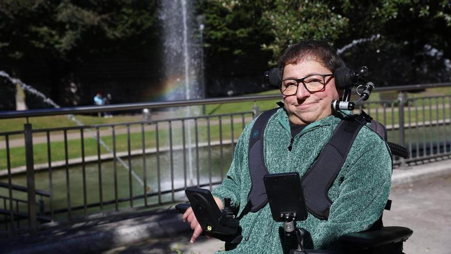 María del Mar Álvarez, gijonesa de 54 años, beneficiaria del nuevo grado III+ de dependencia extrema: "Es un alivio, ahora sí puedo tener dos asistentes personales"