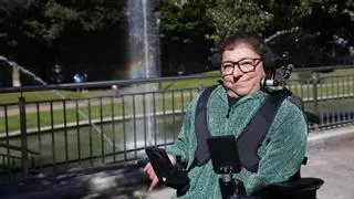 María del Mar Álvarez, gijonesa de 54 años, beneficiaria del nuevo grado III+ de dependencia extrema: "Es un alivio, ahora sí puedo tener dos asistentes personales"