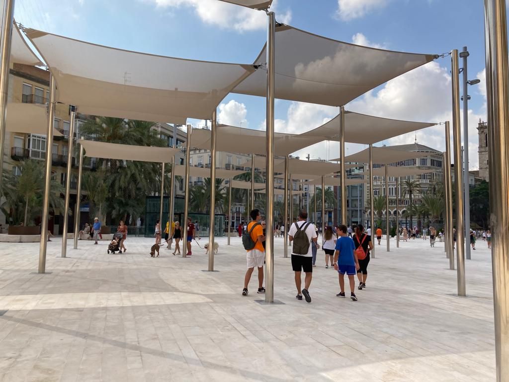 Así luce la nueva Plaza de la Reina tras la reforma integral