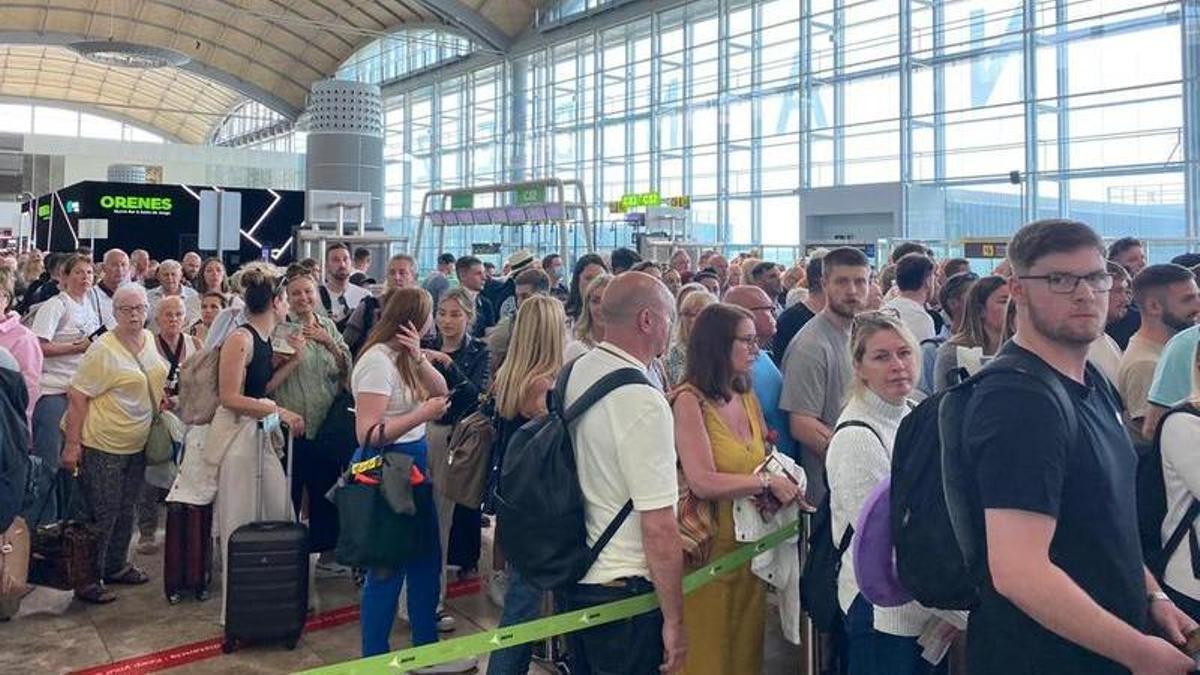 EL turismo se ha multiplicado en el aeropuerto