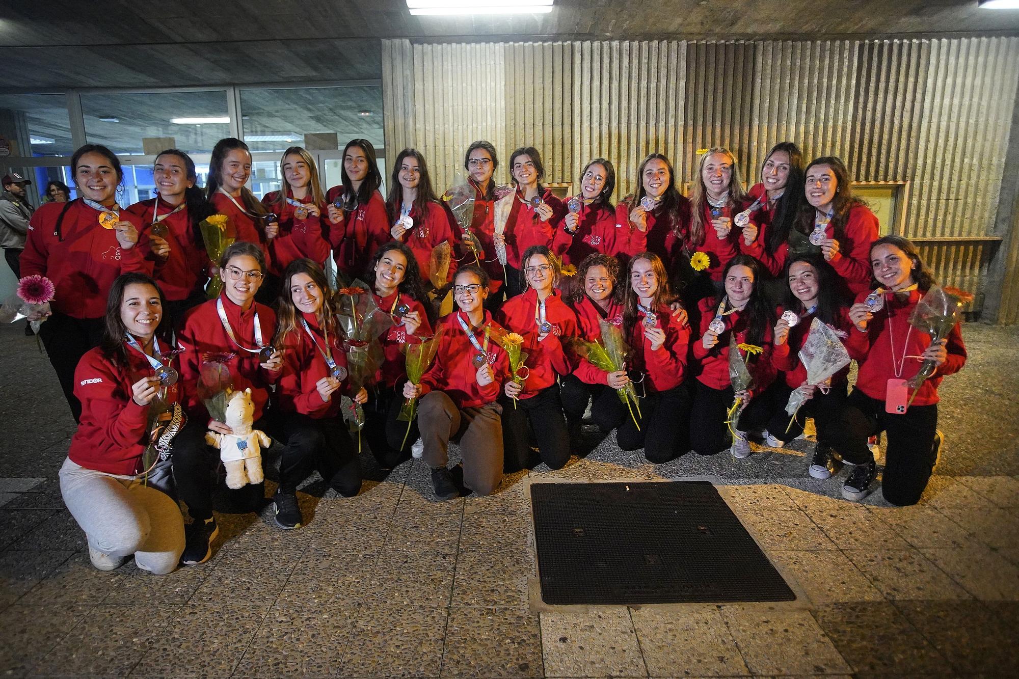 Les medallistes gironines de patinatge arriben de l'Argentina