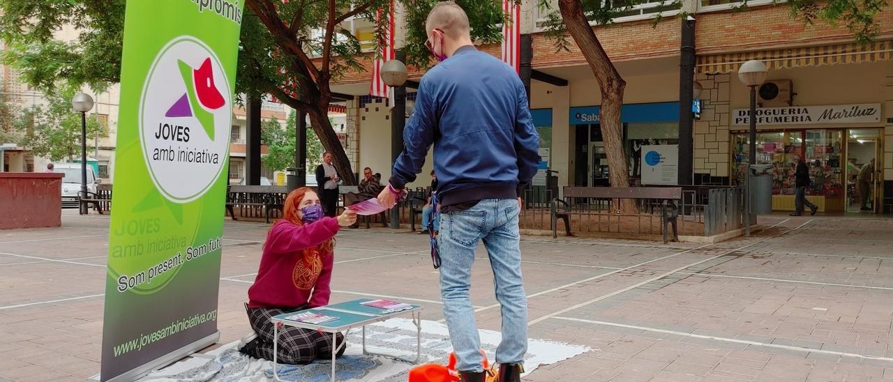 Una de las imágenes que ha utilizado Mas en redes sociales para denunciar la falta de apoyo a los jóvenes