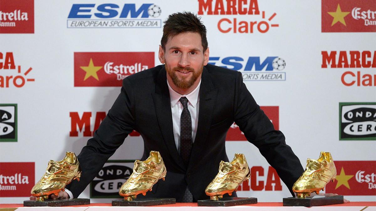 Leo Messi posó con sus cuatro Botas de Oro