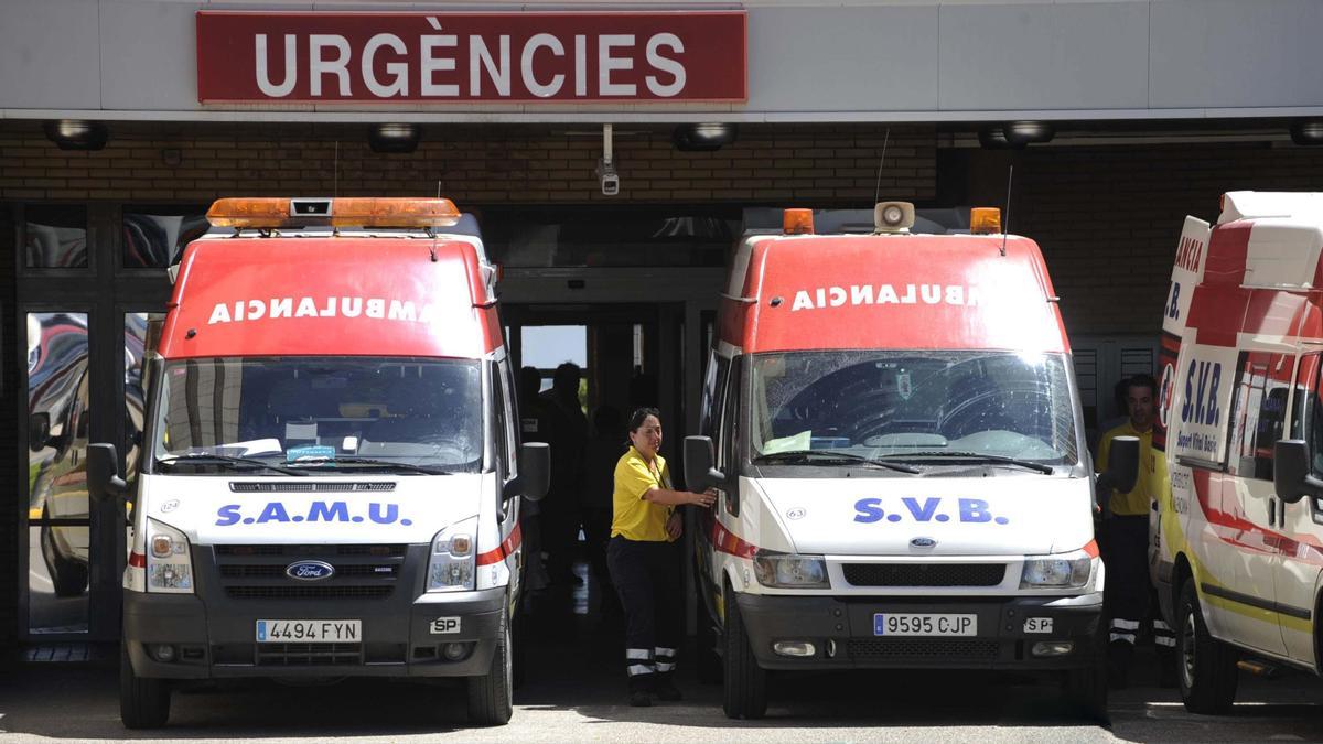 Imagen de ambulancias en el Hospital General en imagen de archivo.