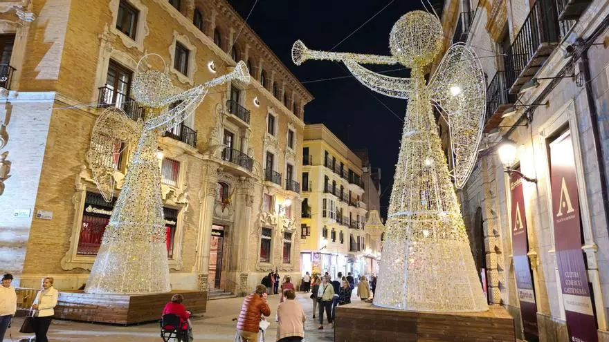 Dos ángeles de más de 8 metros protagonizarán el encendido de luces en Santo Domingo