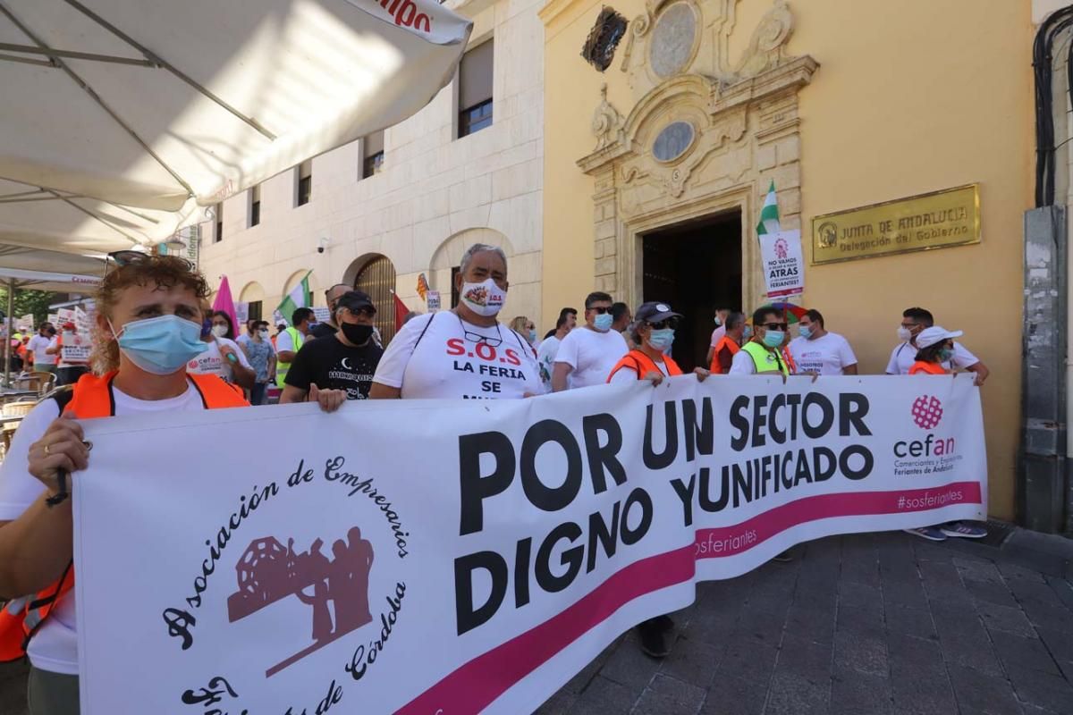 Los feriantes se sienten olvidados