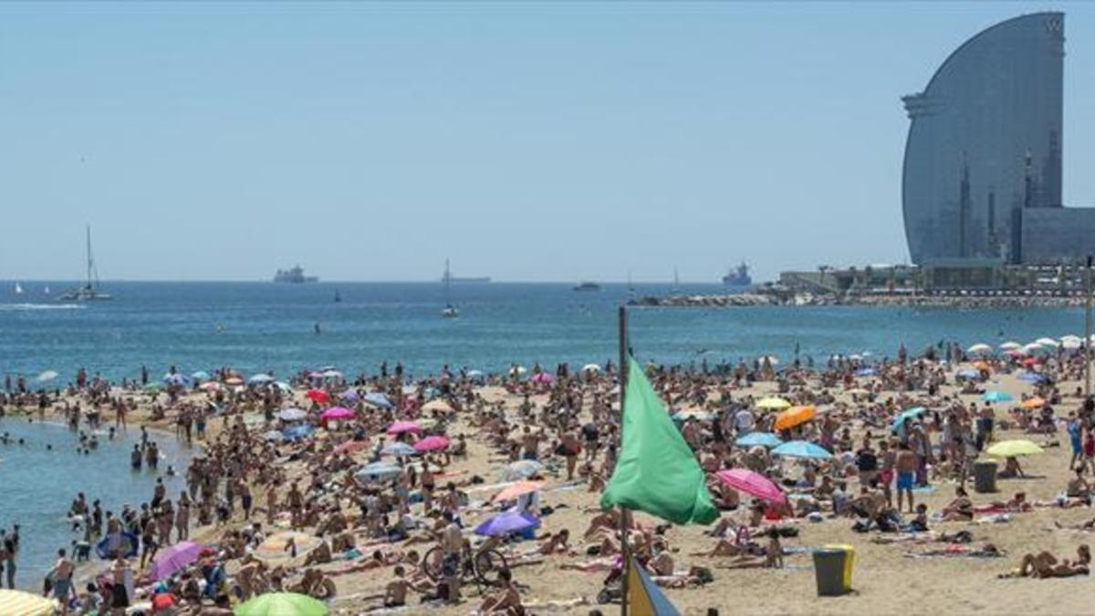 EL INTENSO CALOR SE INSTALA EN CASI TODA ESPAÑA_MEDIA_2