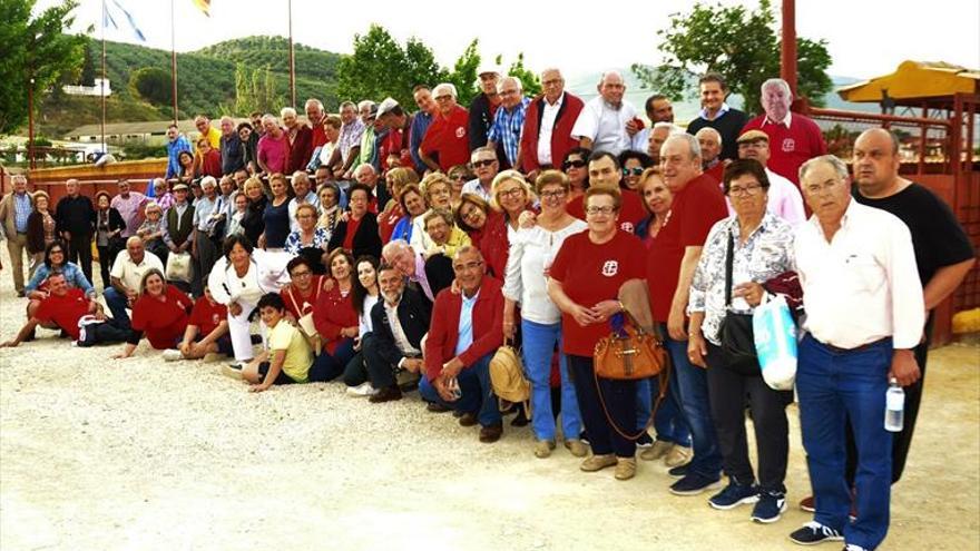 Convivencia de la peña taurina Solano González de Montilla en Carcabuey