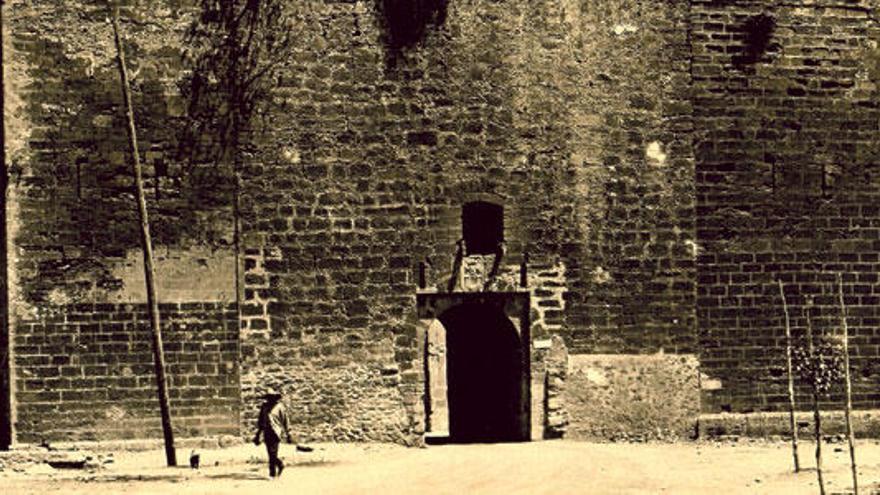 Puerta de Mallorca de las murallas de Alcúdia