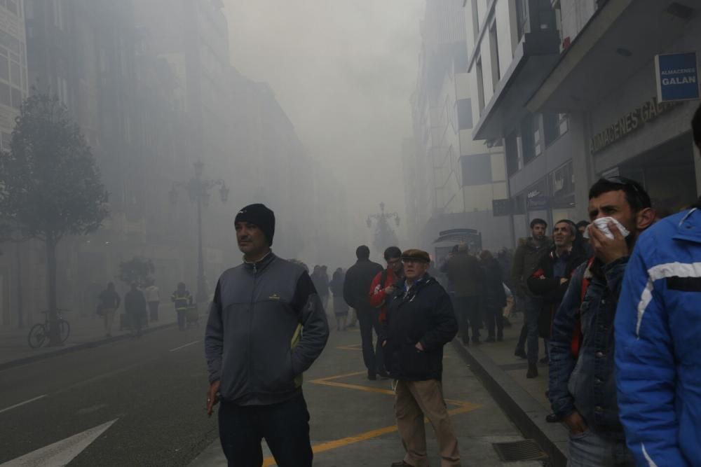 Incendio en la calle Uría de Oviedo