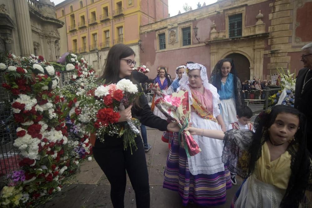 Ofrenda floral a la Morenica