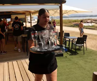 La contratación estival ralentiza su crecimiento durante el mes de julio en O Salnés