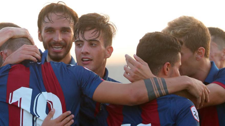 El Atlético Levante logra un punto ante el Olot