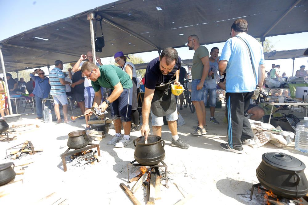 Concurso de 'all i pebre' en Catarroja