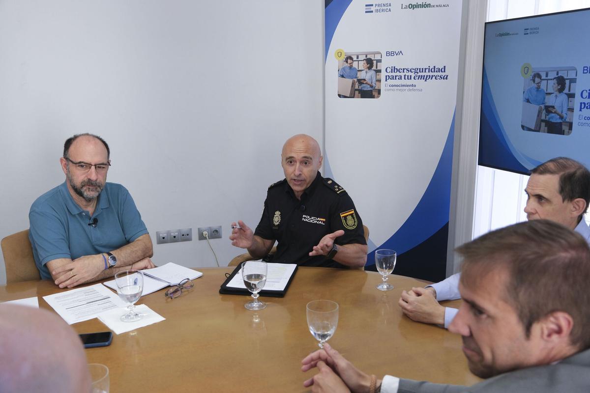 Expertos reunidos por La Opinión de Málaga y BBVA analizan las principales ciberamenazas para pymes y empresas y la concienciación de la sociedad para protegerse de estos ataques cada vez más numerosos