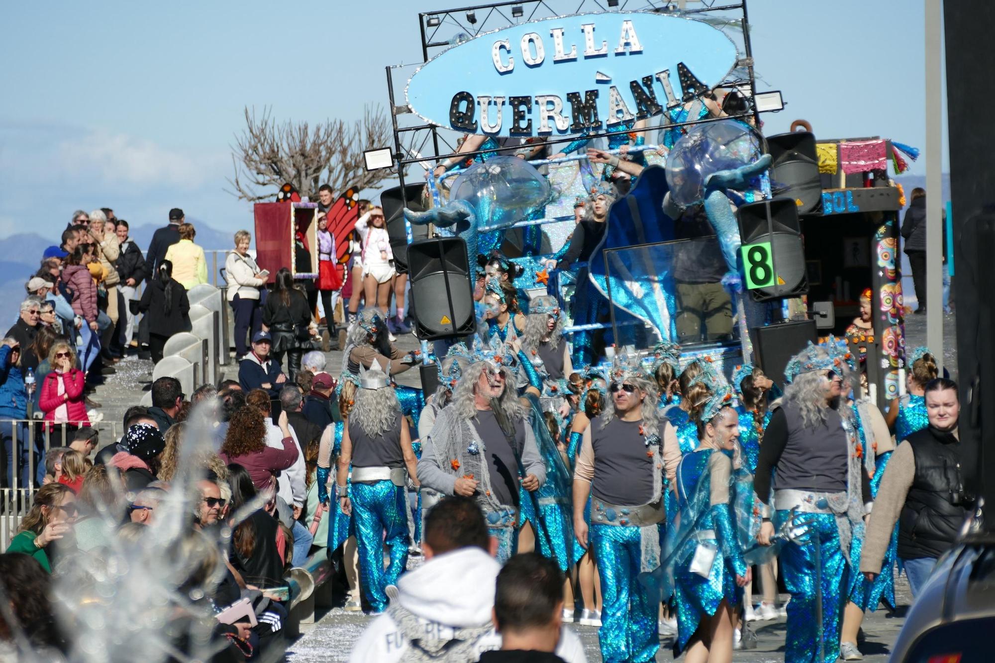 L'Escala s'acoloreix amb la rua de carnaval