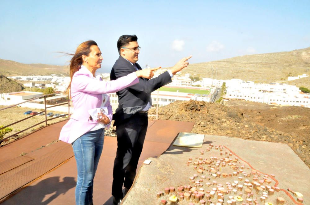 Visita del consejero de Obras Públicas del Cabildo a Agaete