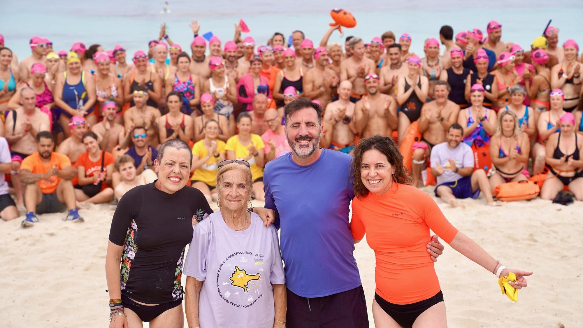 Galería: Vuelta a Formentera nadando contra la Fibrosis Quística