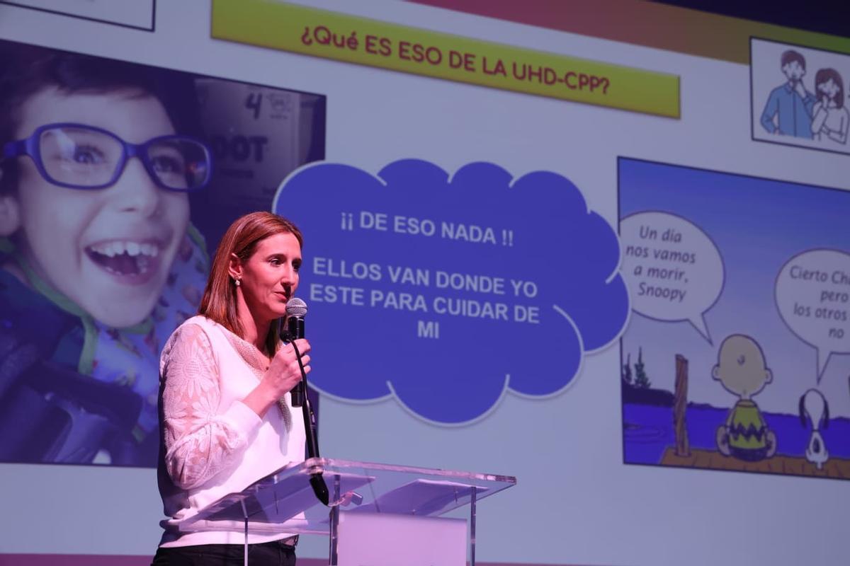 Ester Pérez Lledó, pediatra de la Unidad de Hospitalización a Domicilio