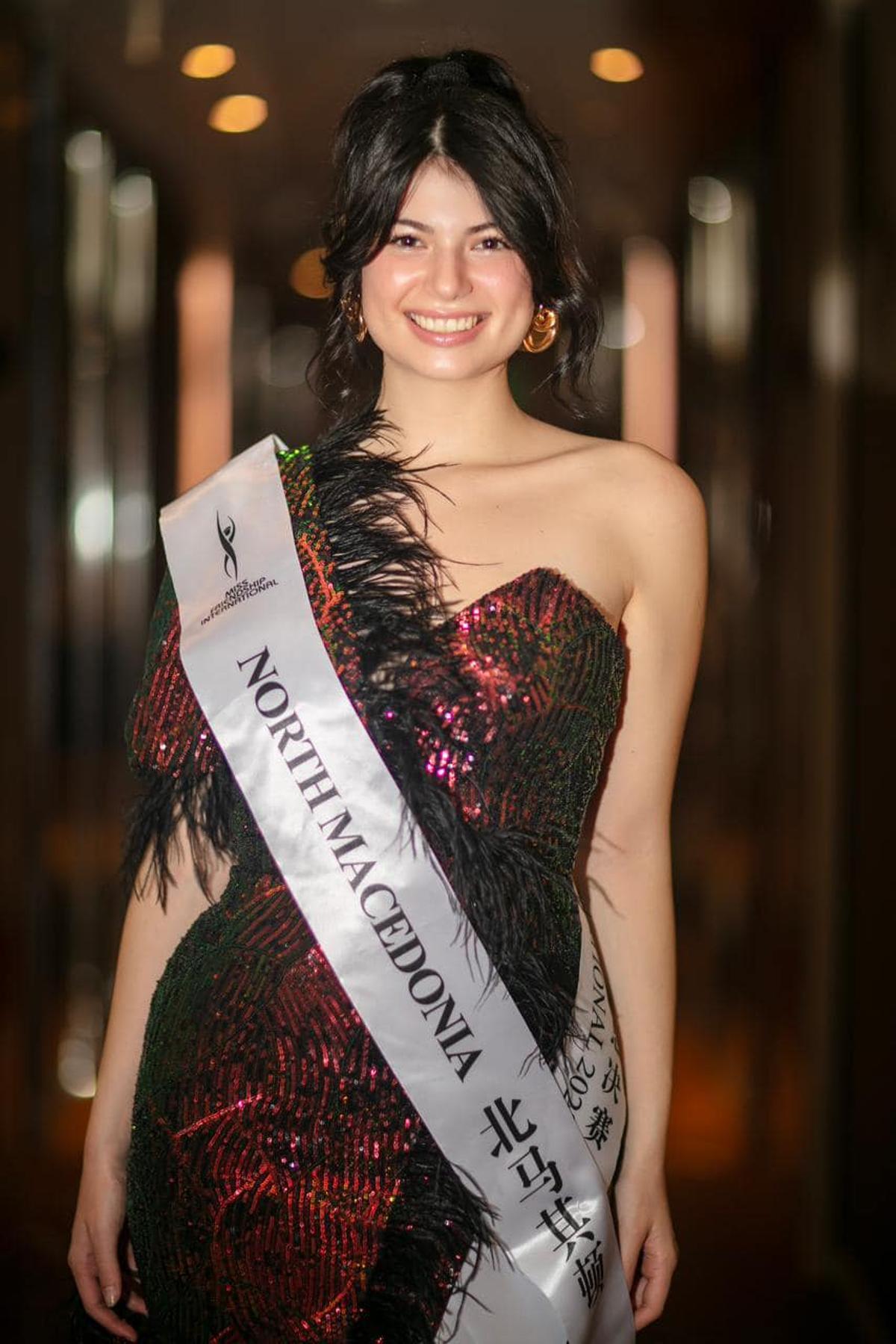 Estas son las rivales de la vecina de Torrent que compite en Miss Friendship International