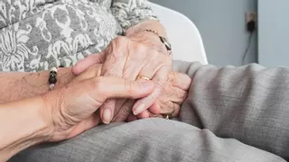 La Generalitat reacciona al colapso en Burriana: creará una medida inédita ante la falta de personal en las residencias