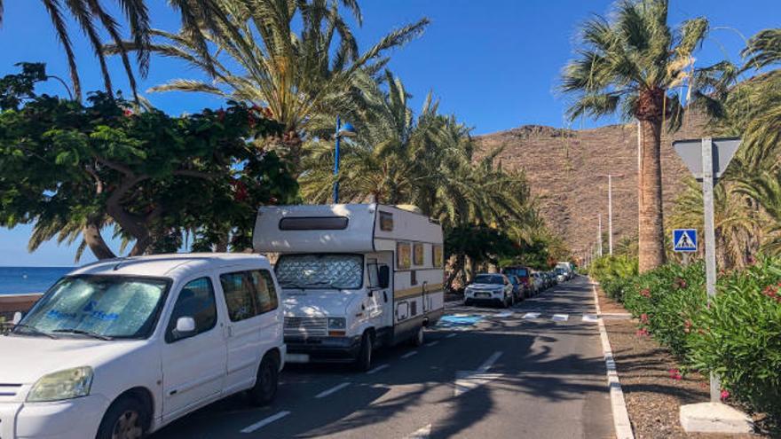 El Ayuntamiento de la capital gomera regula el uso de autocaravanas.