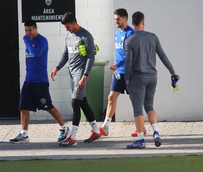 El balón de la Europa League en el entrenamiento