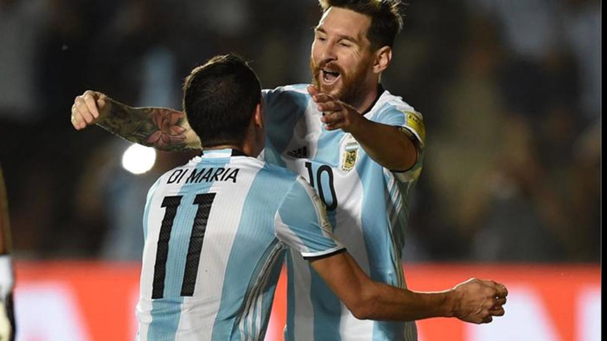 Messi y Di María, durante un partido con la selección Argentina