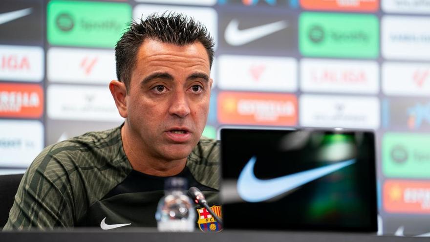 Archivo - El entrenador del FC Barcelona, Xavi Hernández, en rueda de prensa de LaLiga EA Sports