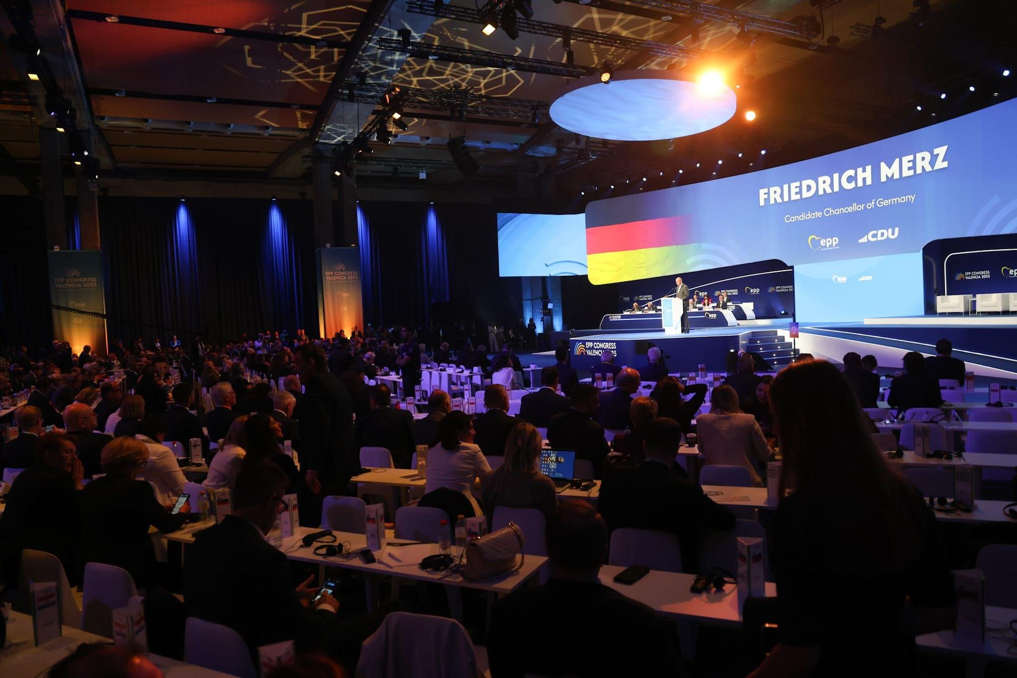 La primera jornada del congreso del PPE en València, en imágenes