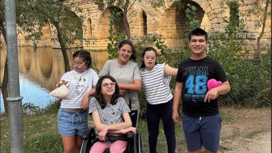 Aprender a decidir, convivir y disfrutar: así impulsa Plena Inclusión Montijo la autonomía de jóvenes con discapacidad