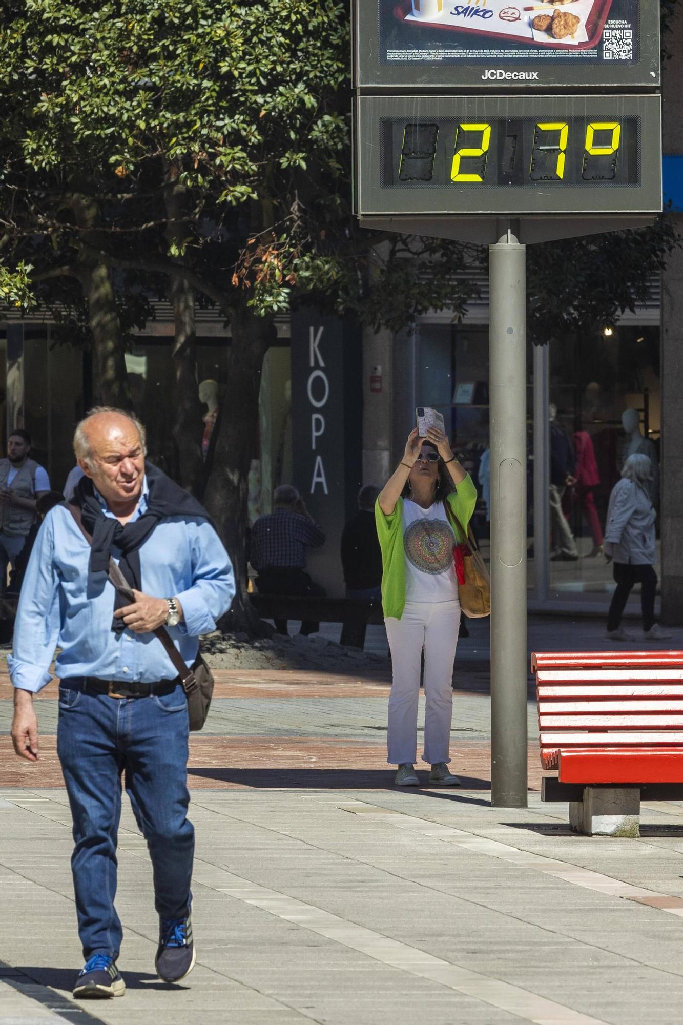 La primavera adquiere tintes veraniegos en Asturias: así fue la jornada de calor en Oviedo