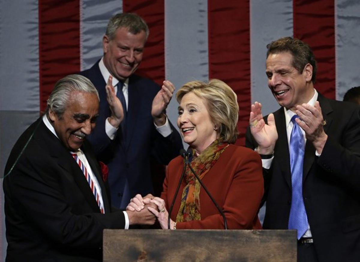 Clinton festeja el vot negre denunciant el "racisme sistèmic" als EUA