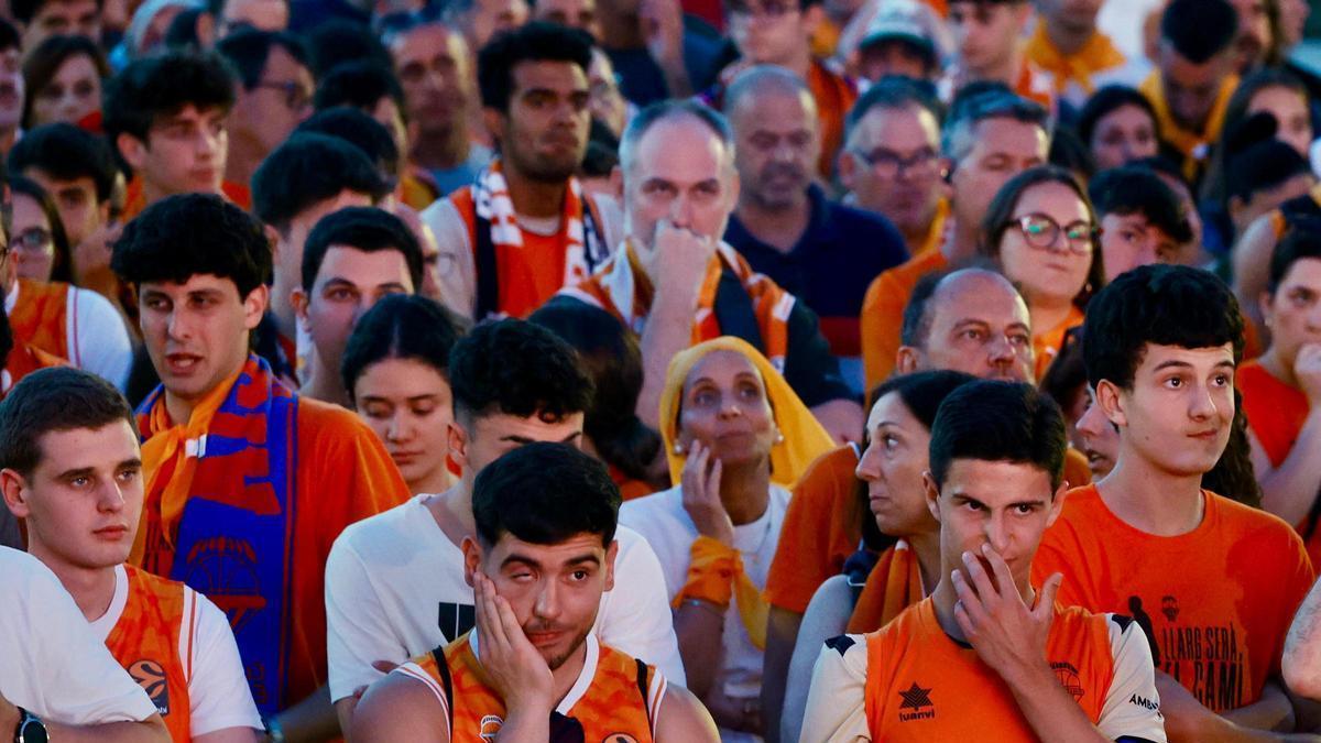 Aplauso de orgullo pese a la decepción del adiós a la Euroliga