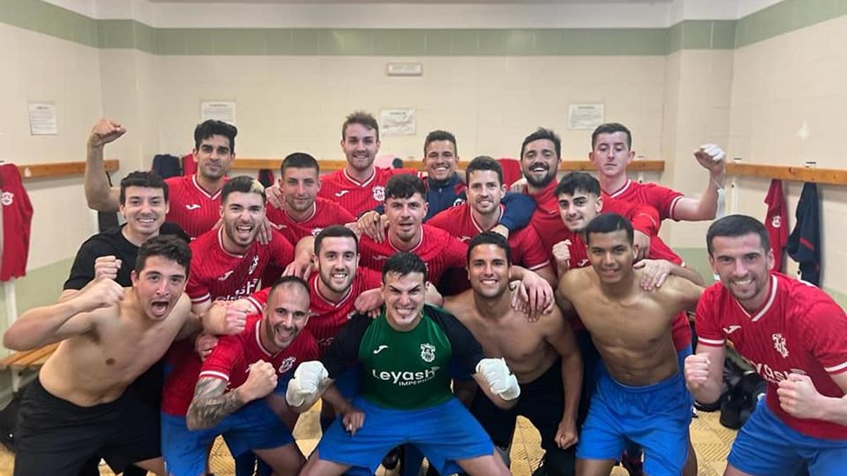 Los jugadores del Algemesí han vuelto a celebrar un triunfo.