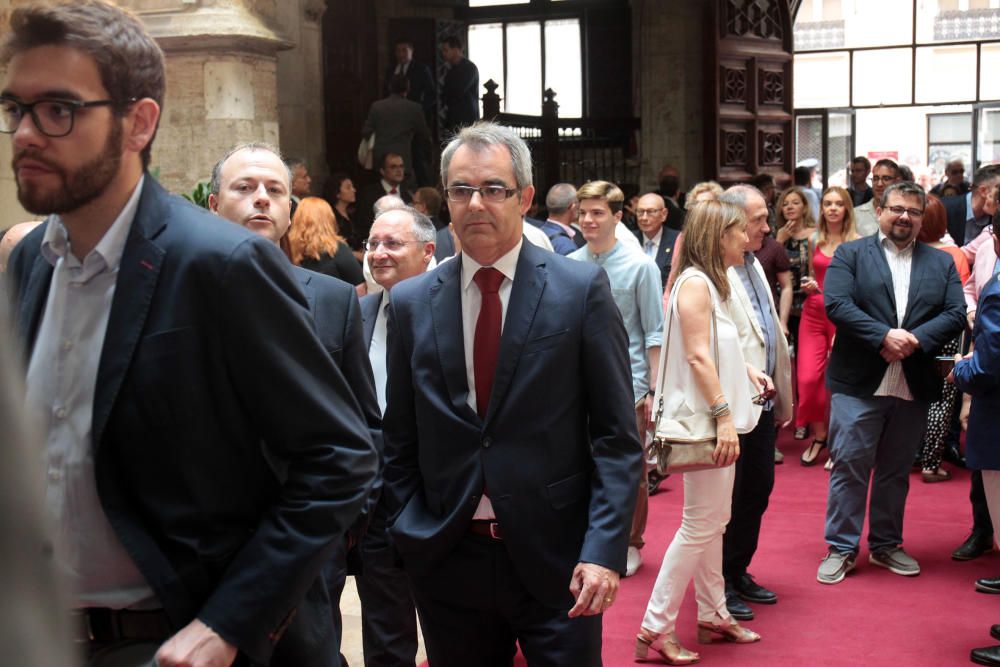 Recepción en la Generalitat tras la toma de posesión de Ximo Puig