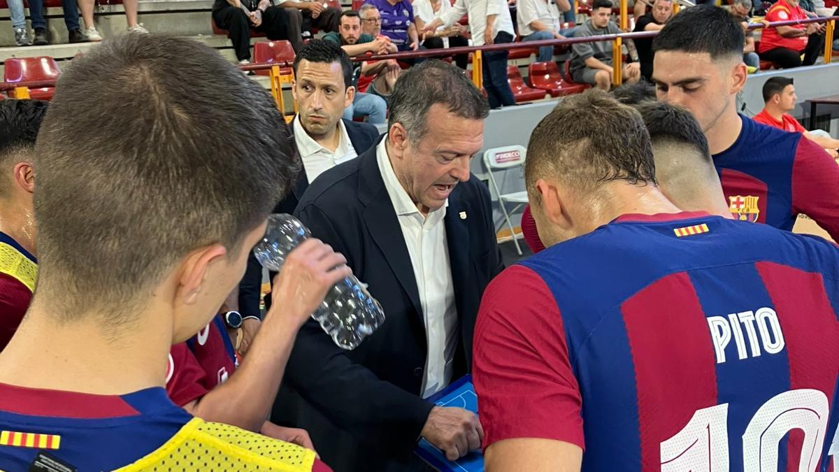 Jesús Velasco tendrá que hacer más juegos malabares