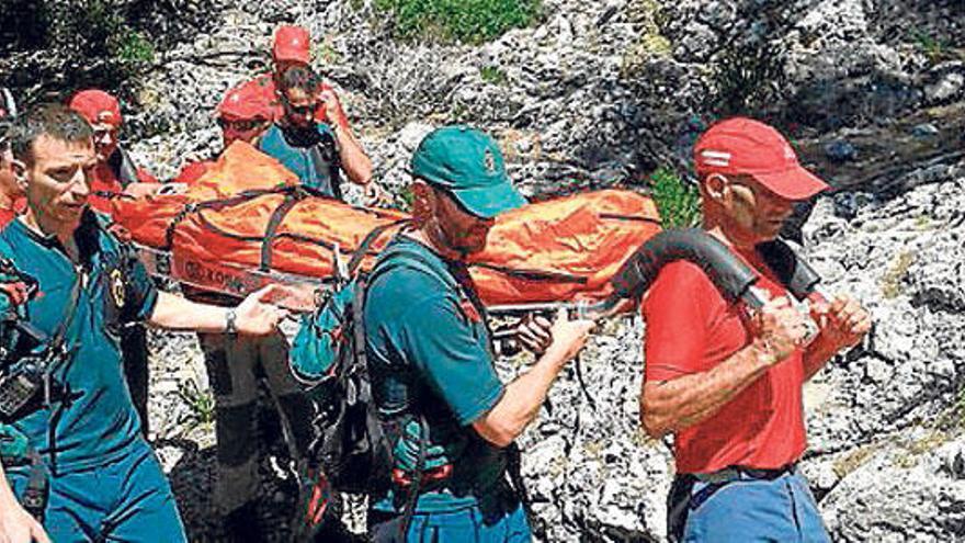 Die Wanderin wird weggebracht