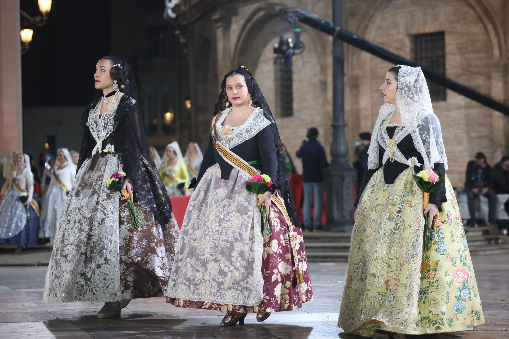 Búscate en el primer día de la Ofrenda en la calle San Vicente entre las 23 y las 24 horas