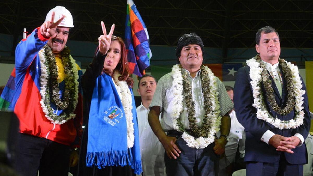 De izquierda a derecha, Nicolás Maduro, Cristina Fernández, Evo Morales y Rafael Correa, en Cochabamba.