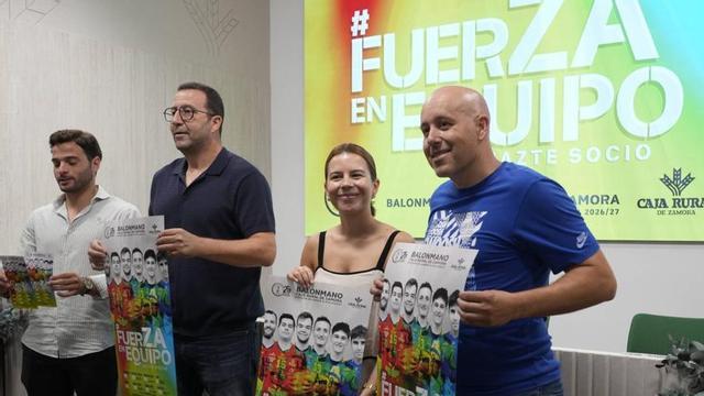 Participantes en el acto de presentación de la campaña. | JOSÉ LUIS FERNÁNDEZ