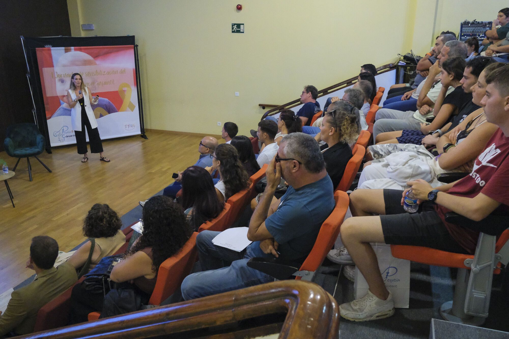 I Jornada de Sensibilización del Cáncer Infantil en Arucas