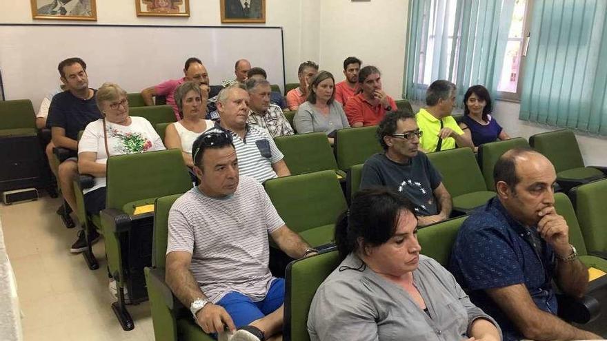 Asamblea en la sede del sindicato de UGT de Miranda de Ebro .