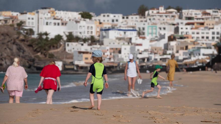 Más de 800 euros por un minipiso: el recibo mensual en las zonas más turísticas de Canarias