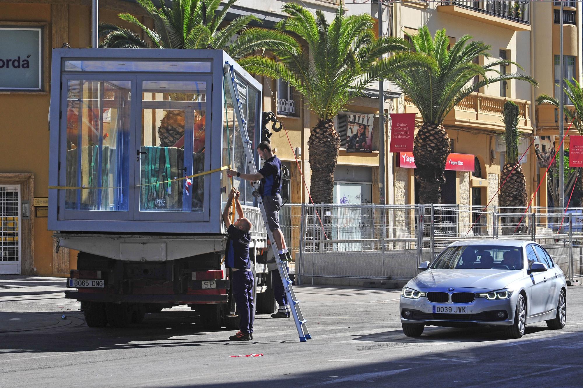 Hogueras, el día después, recogida de racós y barracas