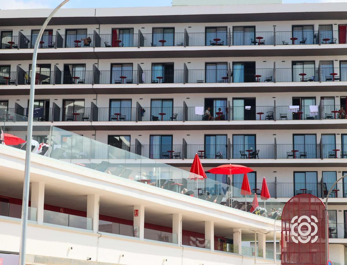Ibiza regulará el intercambio de plazas turísticas mientras decide el tope de la isla