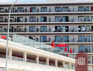 Ibiza regulará el intercambio de plazas turísticas mientras decide el tope de la isla