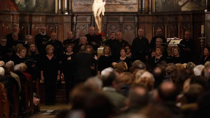 Una de las actuaciones, ayer, en la iglesia de Santo Tomás.