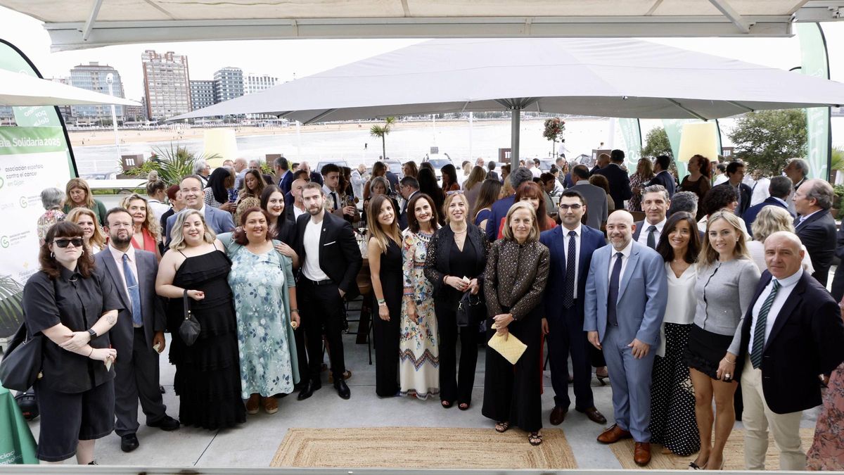 La cena solidaria de la Asociación Española Contra el Cánder en Gijón, en imágenes