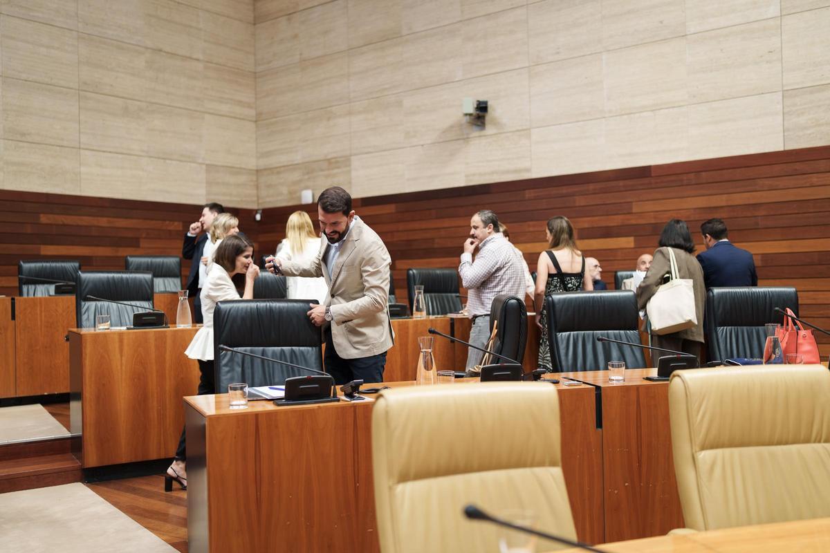 Fotogalería | Las imágenes del pleno en la Asamblea de Extremadura, este jueves